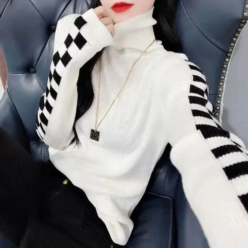 Knitted Checker Print Turtleneck