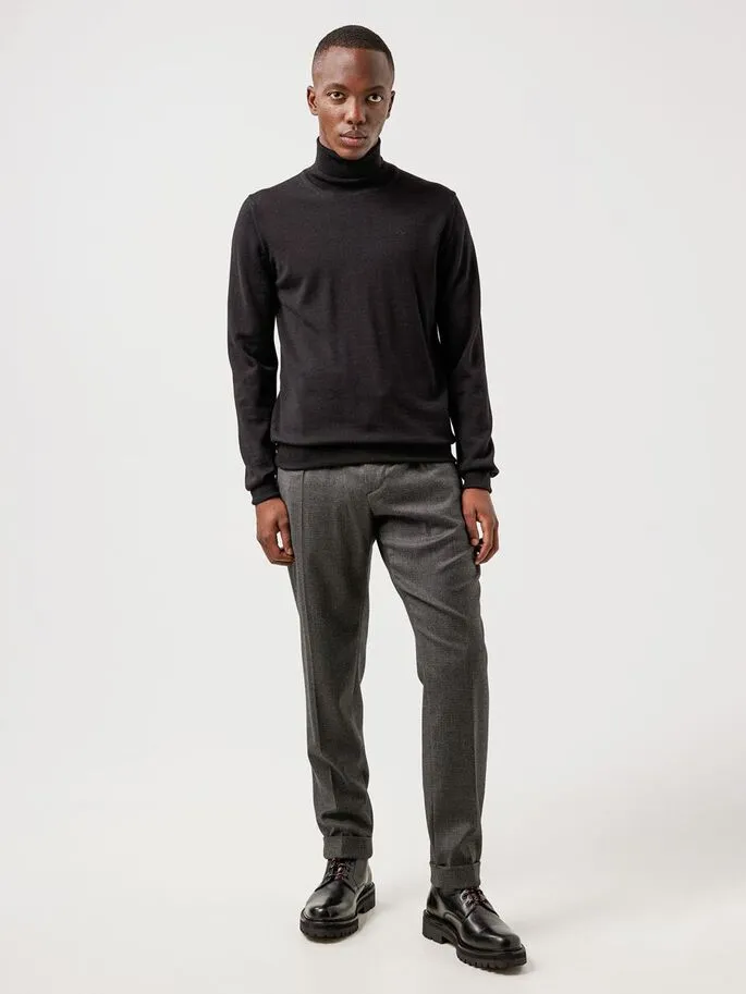 Lyd Merino Turtleneck Sweater - Black