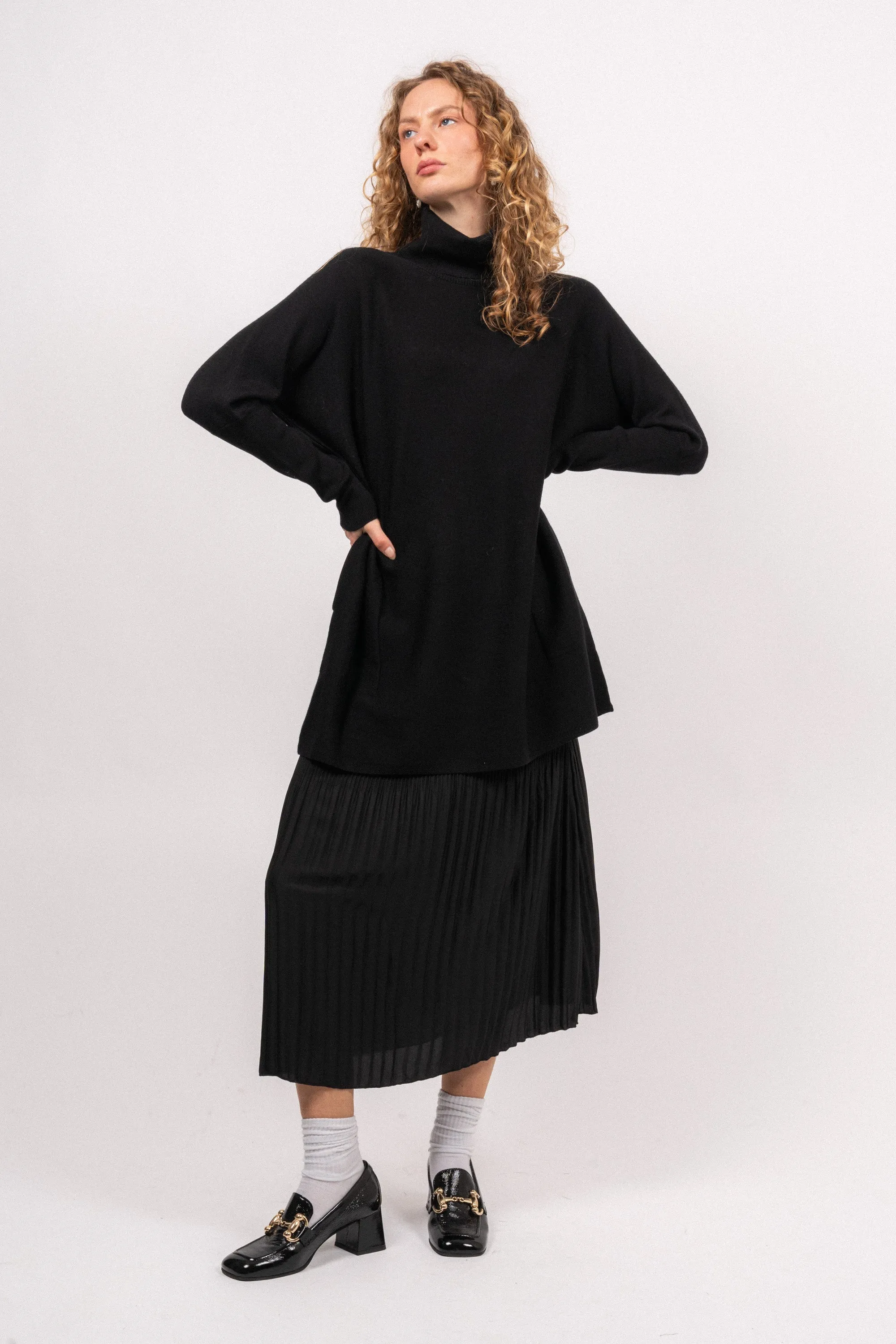 Merino Long Wide Turtleneck - Black