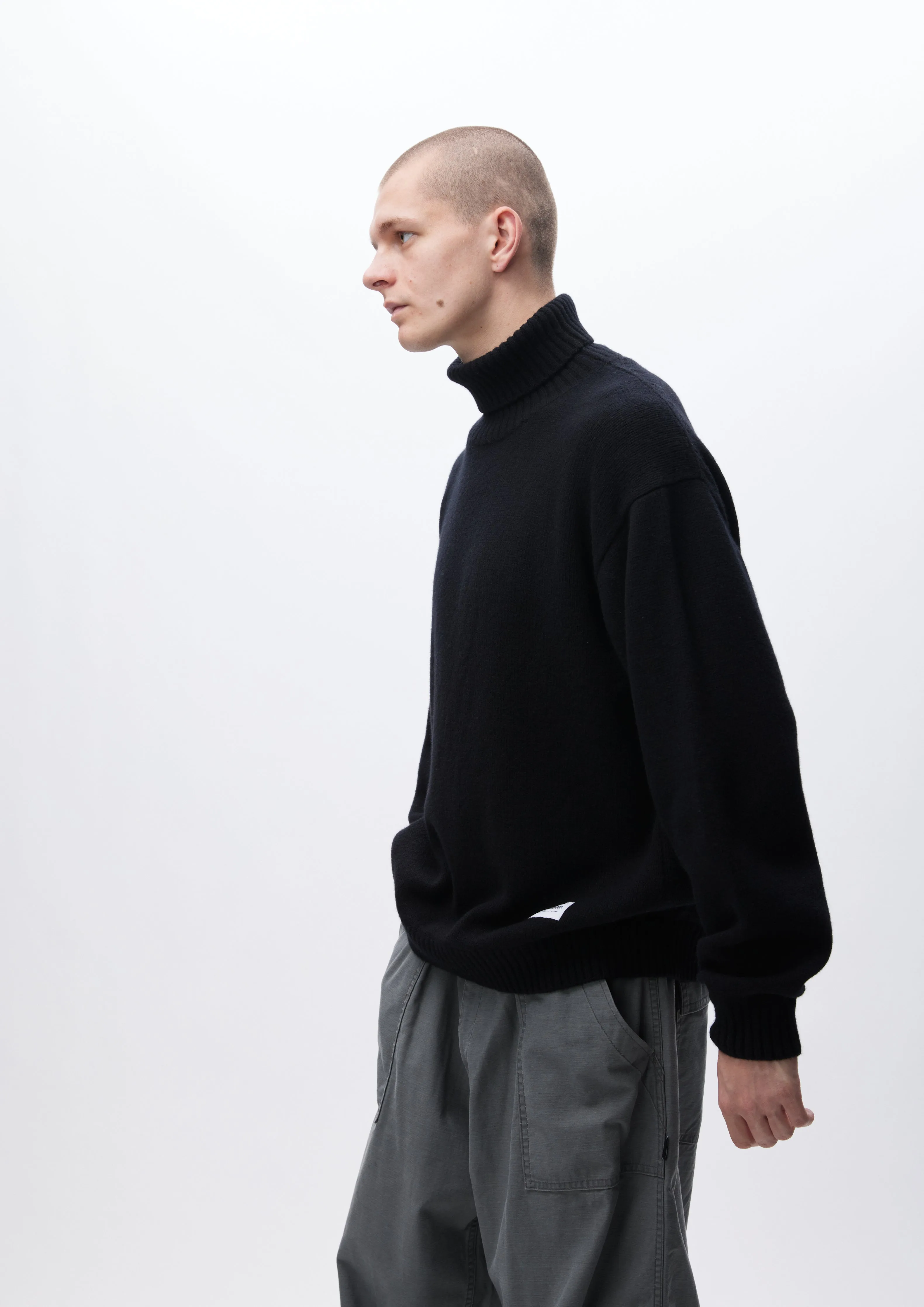 TURTLENECK SWEATER